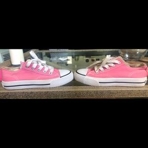 Airwalk “ converse “ style